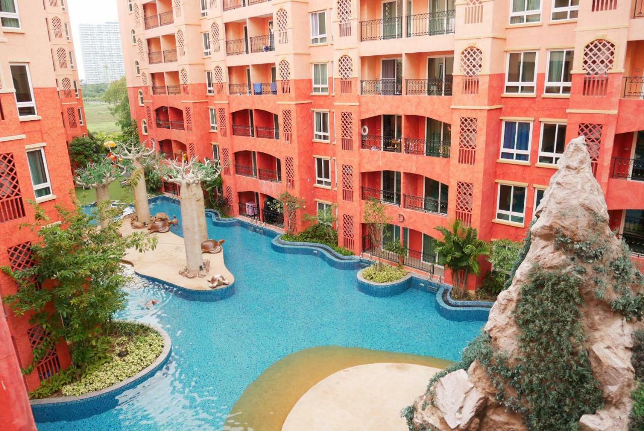 Seven Seas Resort Pattaya & Sofa Bed Jomtien Beach Exterior photo